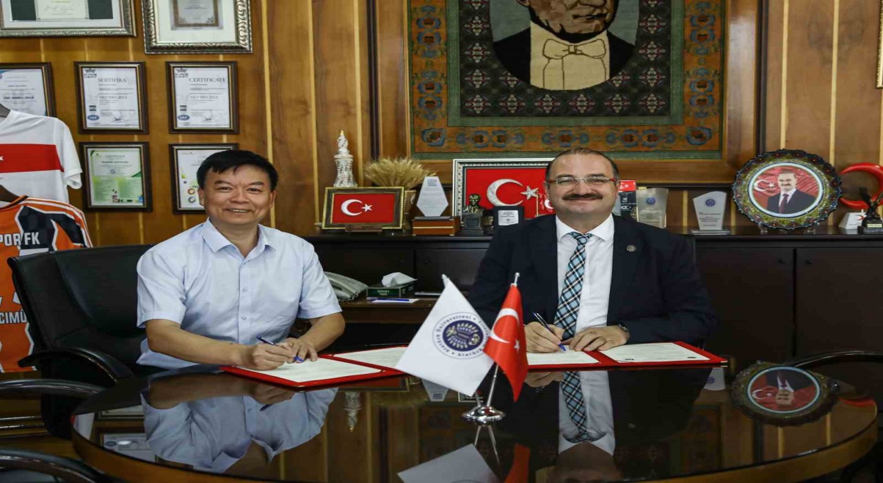 Atatürk Üniversitesi ile Çinin Southwest Üniversitesi arasında iş birliği protokolü