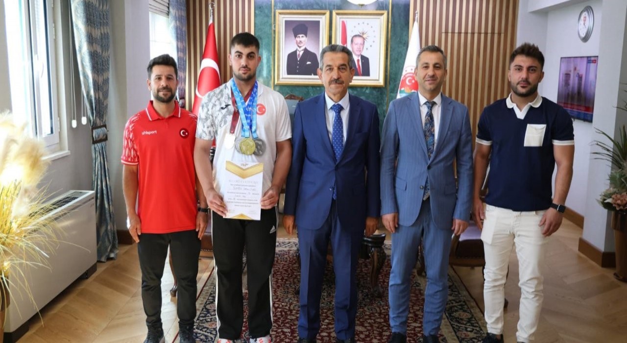 Avrupa rekortmeni Sümen, Vali Ekici ile bir araya geldi