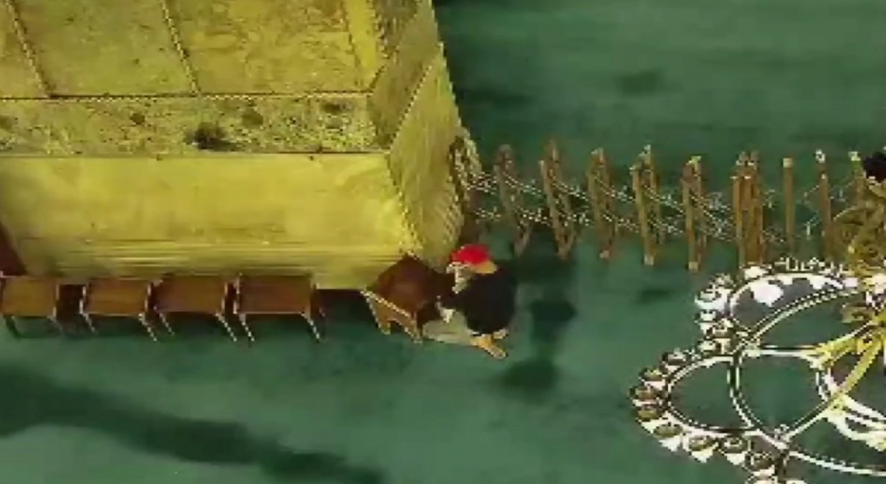 Ayasofya Camiinde yangın çıkardıktan sonra kaçan şüpheli kamerada