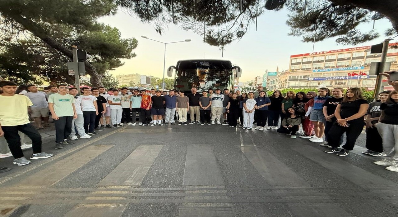 Aydından 64 öğrenci gençlik kamplarına uğurlandı