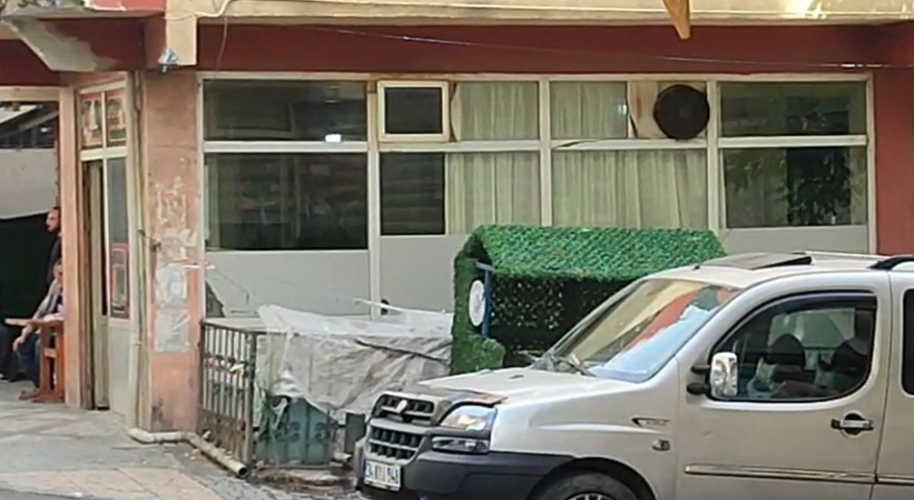 Bağcılarda bir kahvehaneyi uzun namlulu silahlarla taradılar