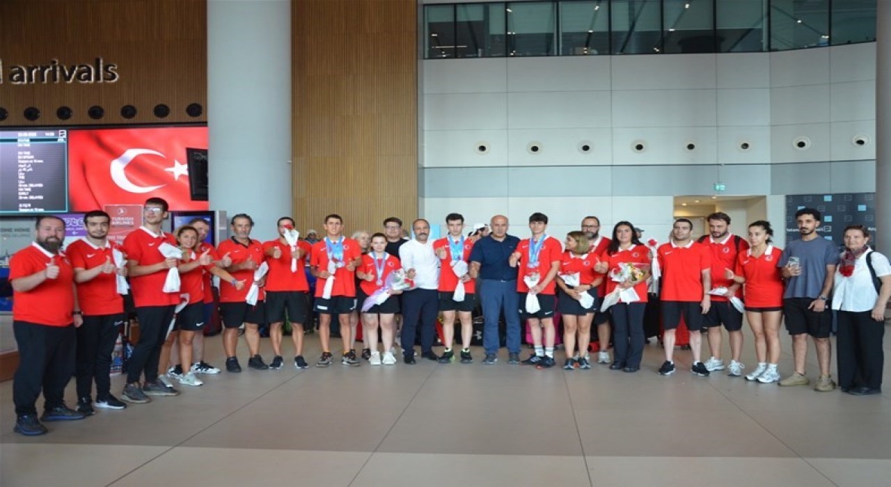 Bakan Baktan özel sporcular için tebrik mesajı