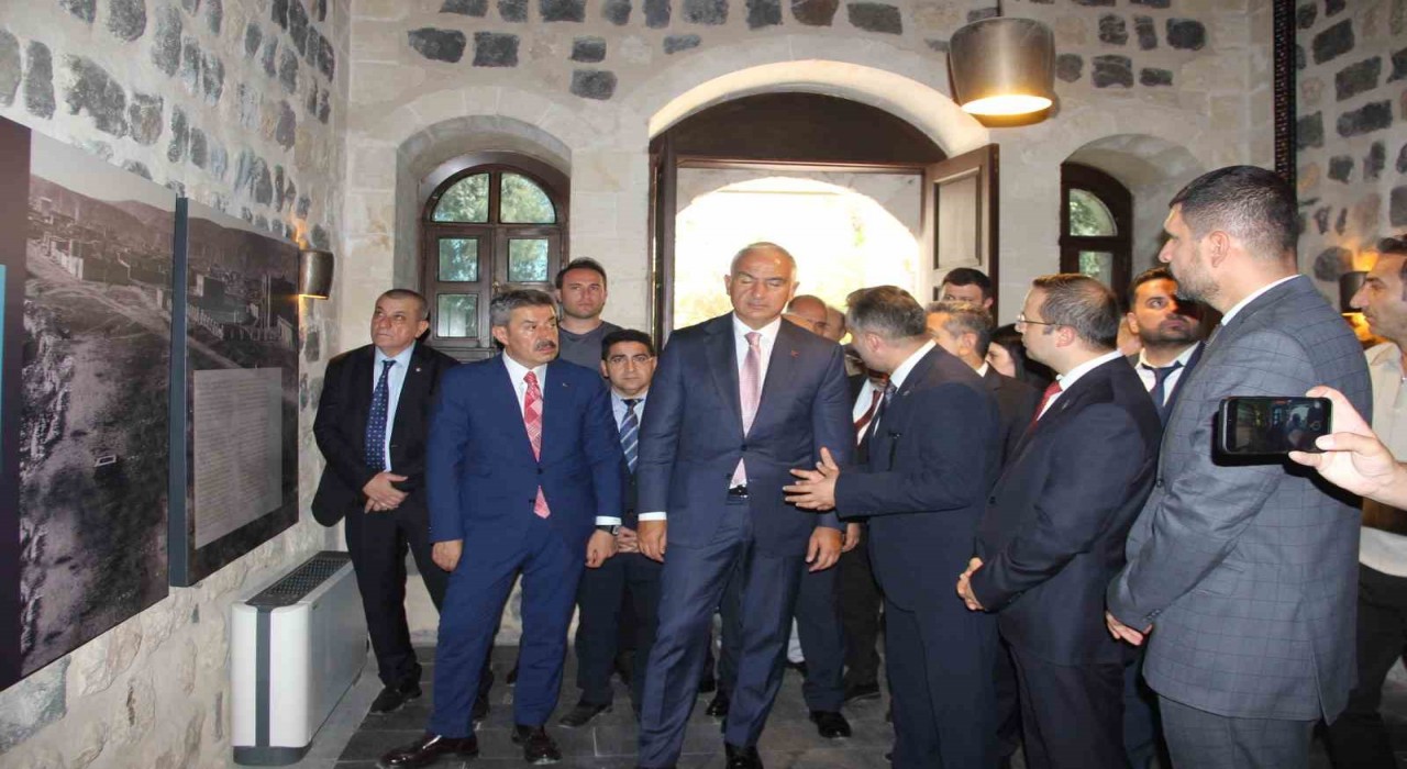 Bakan Ersoy Cizrede incelemelerde bulundu