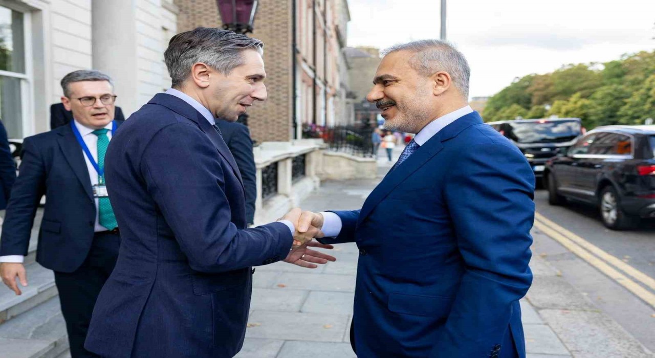 Bakan Fidan, İrlanda Başbakan Yardımcısı Harris ile görüştü