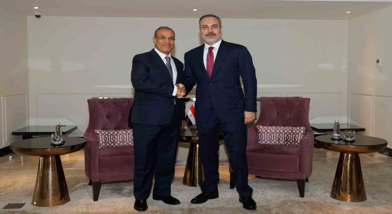Bakan Fidan, Suudi Arabistanda Mısırlı mevkidaşı Abdellaty ile bir araya geldi