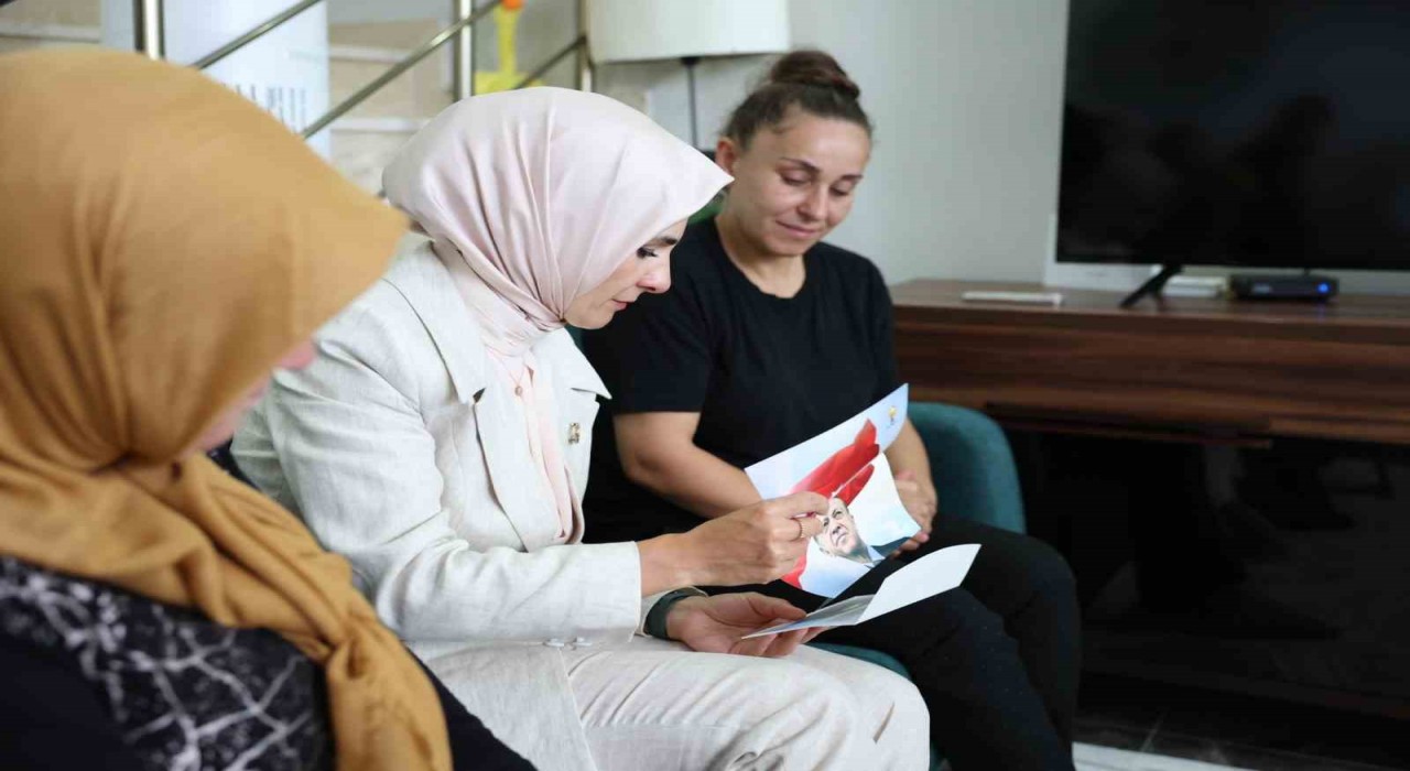 Bakan Göktaş, Cumhurbaşkanı Erdoğanın Terörsüz Türkiye mektubunu Yalovada şehit ailesine ulaştırdı