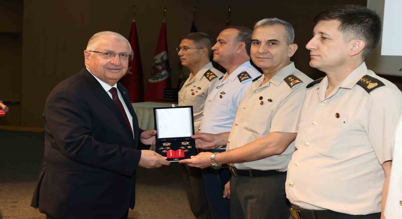 Bakan Güler: Ordumuz, dünyanın önde gelen güçlerinden biri olma vasfını açıkça ortaya koymaktadır