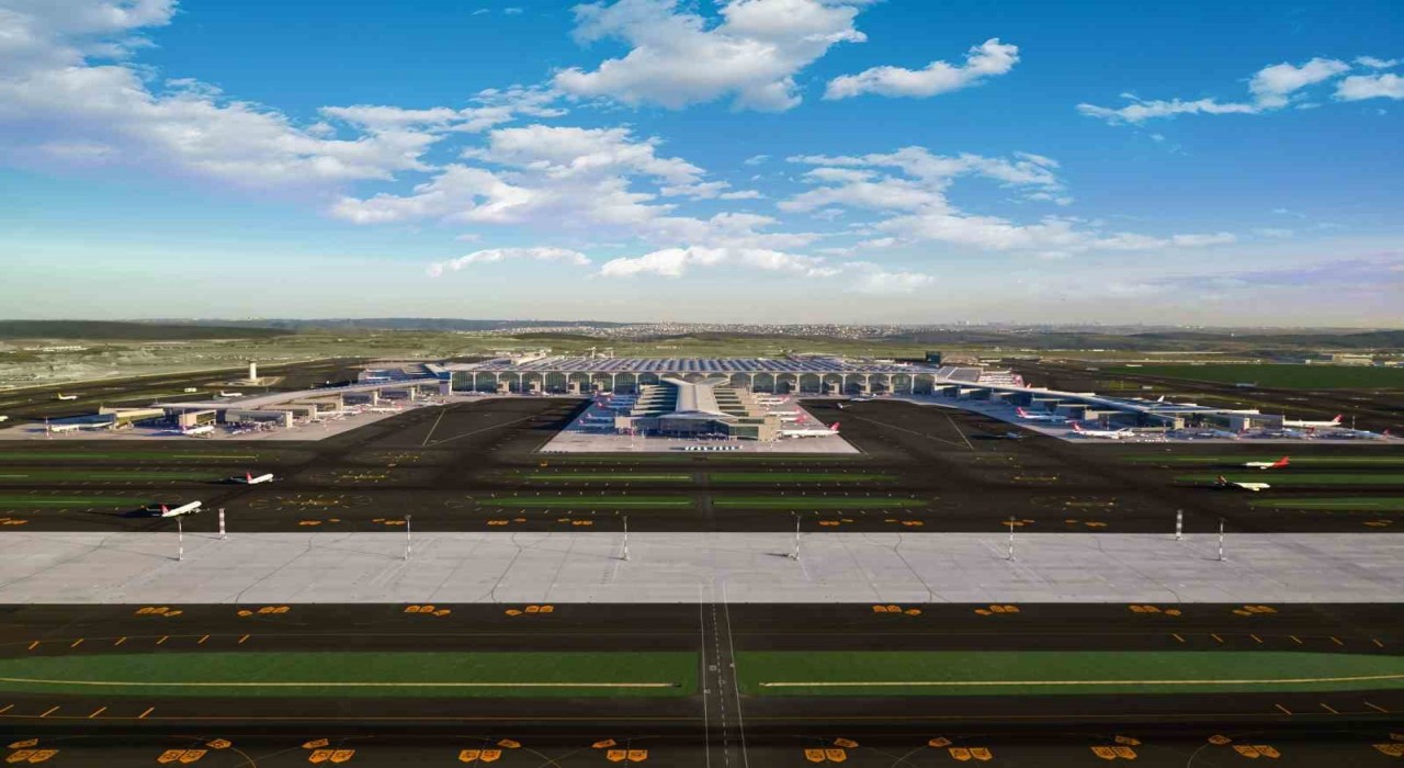 Bakan Uraloğlu: İstanbul Havalimanı günlük 282 bin 70 yolcu ve bin 698 uçuş ile Avrupada en yüksek yolcu ve uçuş sayısına ulaştı