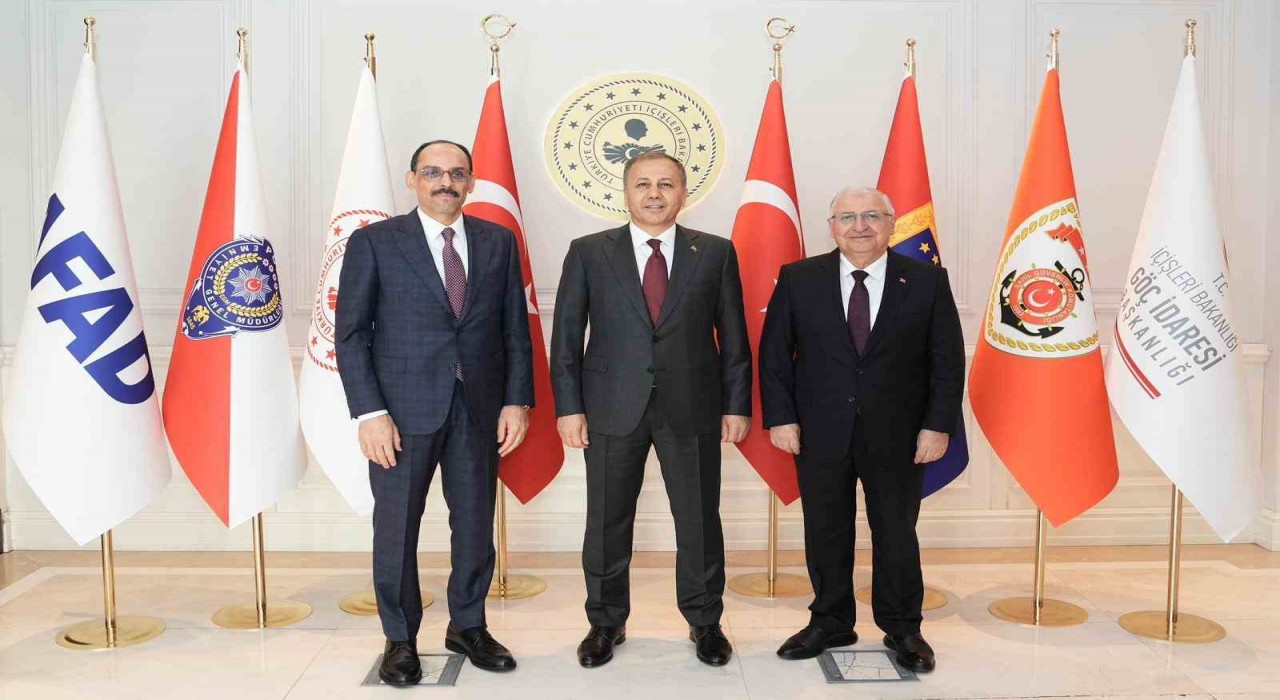 Bakan Yerlikaya, Milli Dayanışma, Kardeşlik ve Demokrasi Komisyonu toplantısına katıldı