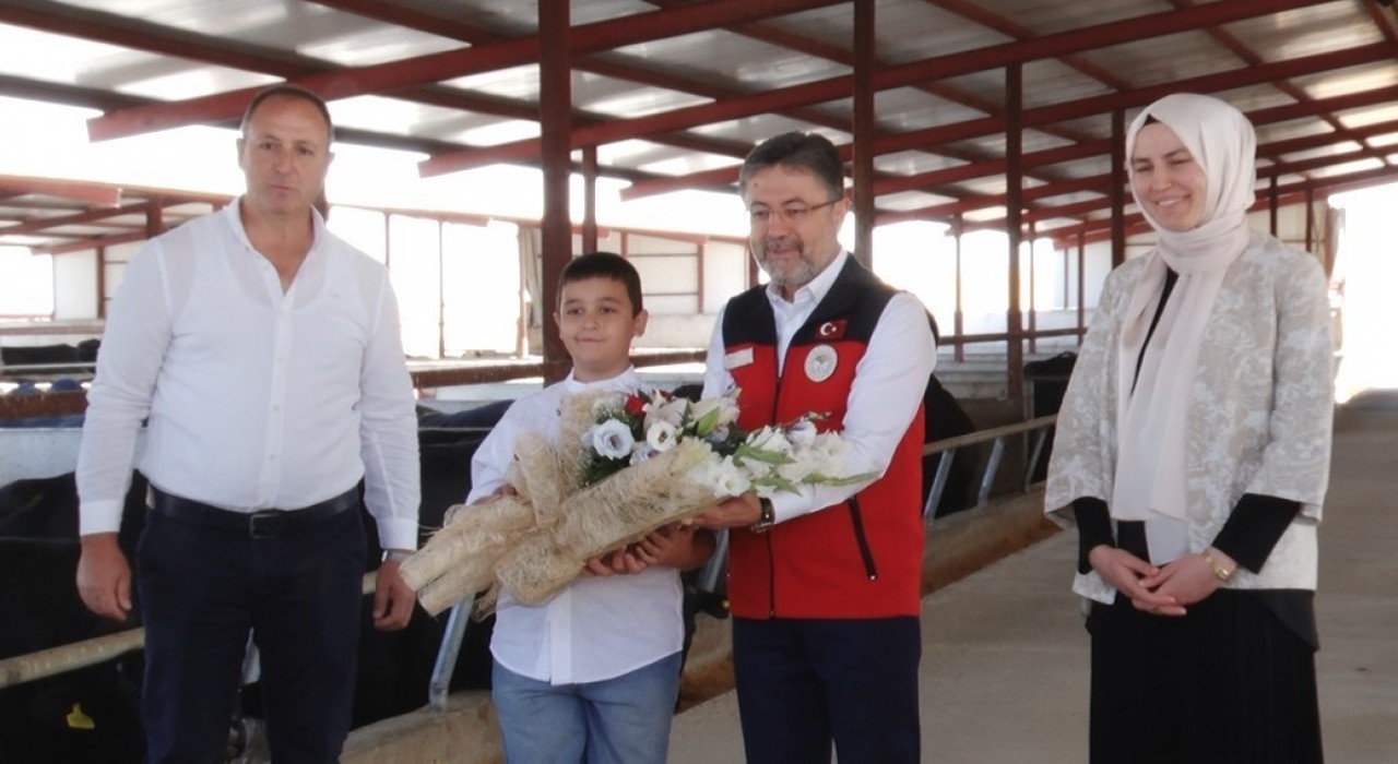 Bakan Yumaklı: 2026dan itibaren her yıl 200 bin baş hayvanı kendi üreticimizden karşılayacağız