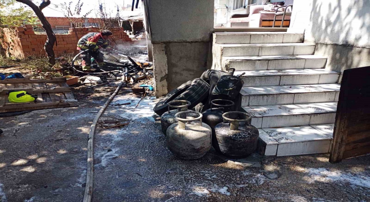 Balıkesirde ev yangını korkuttu