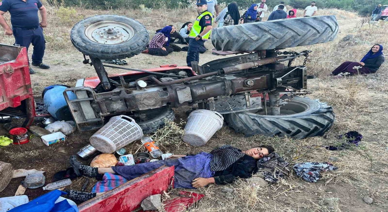 Balıkesirin Sındırgı ilçesinde traktör faciası: 1 ölü, 4 yaralı