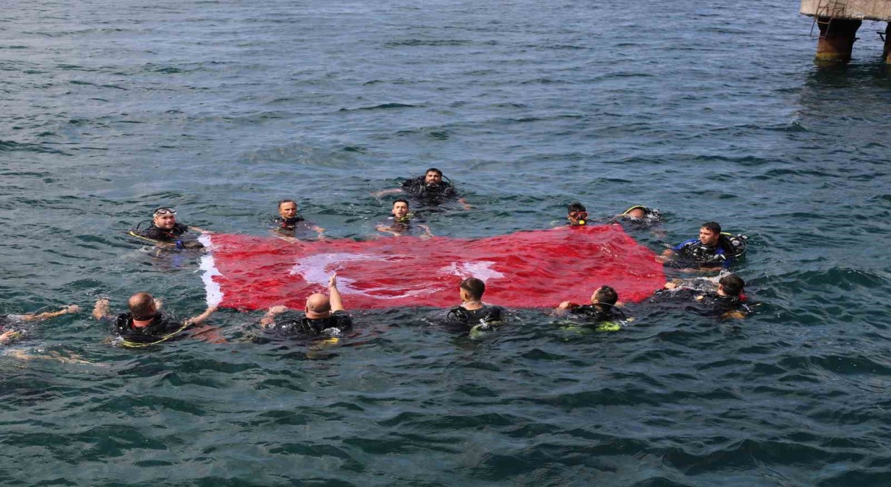 Bandırmada 30 Ağustosta engelsiz zafer dalışı yapıldı