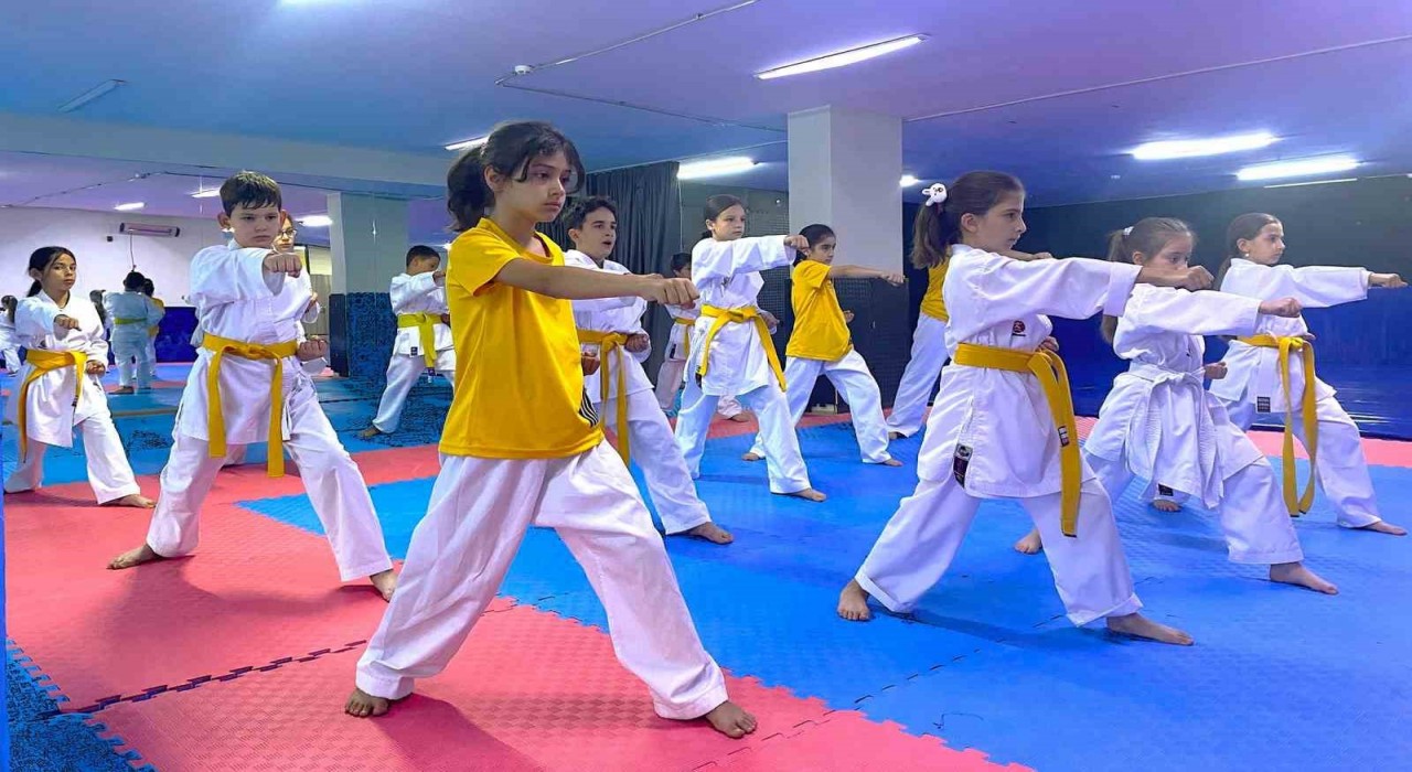 Başiskelede 3 bin 700 öğrenci yaz spor okullarında eğitim alıyor