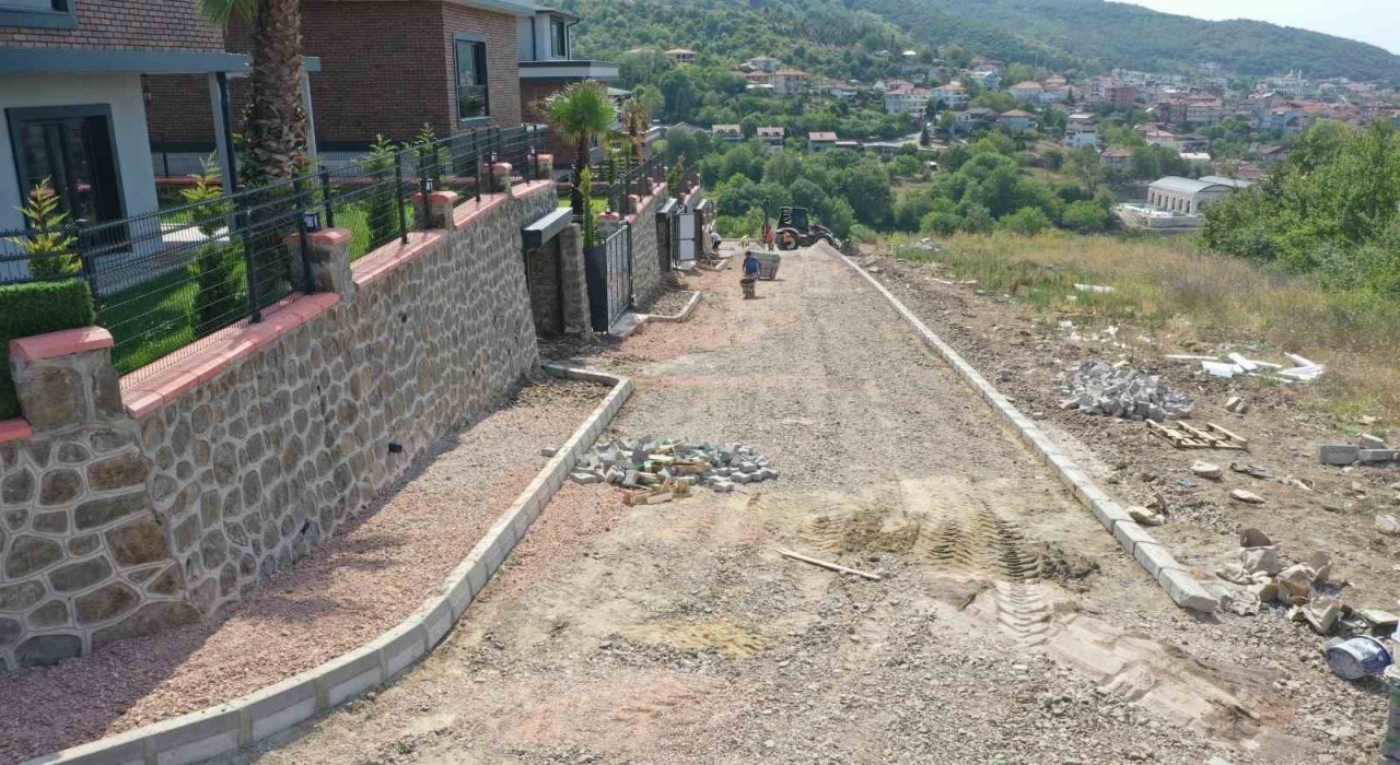 Başiskelede parke yol ve kaldırım çalışmaları yapılıyor