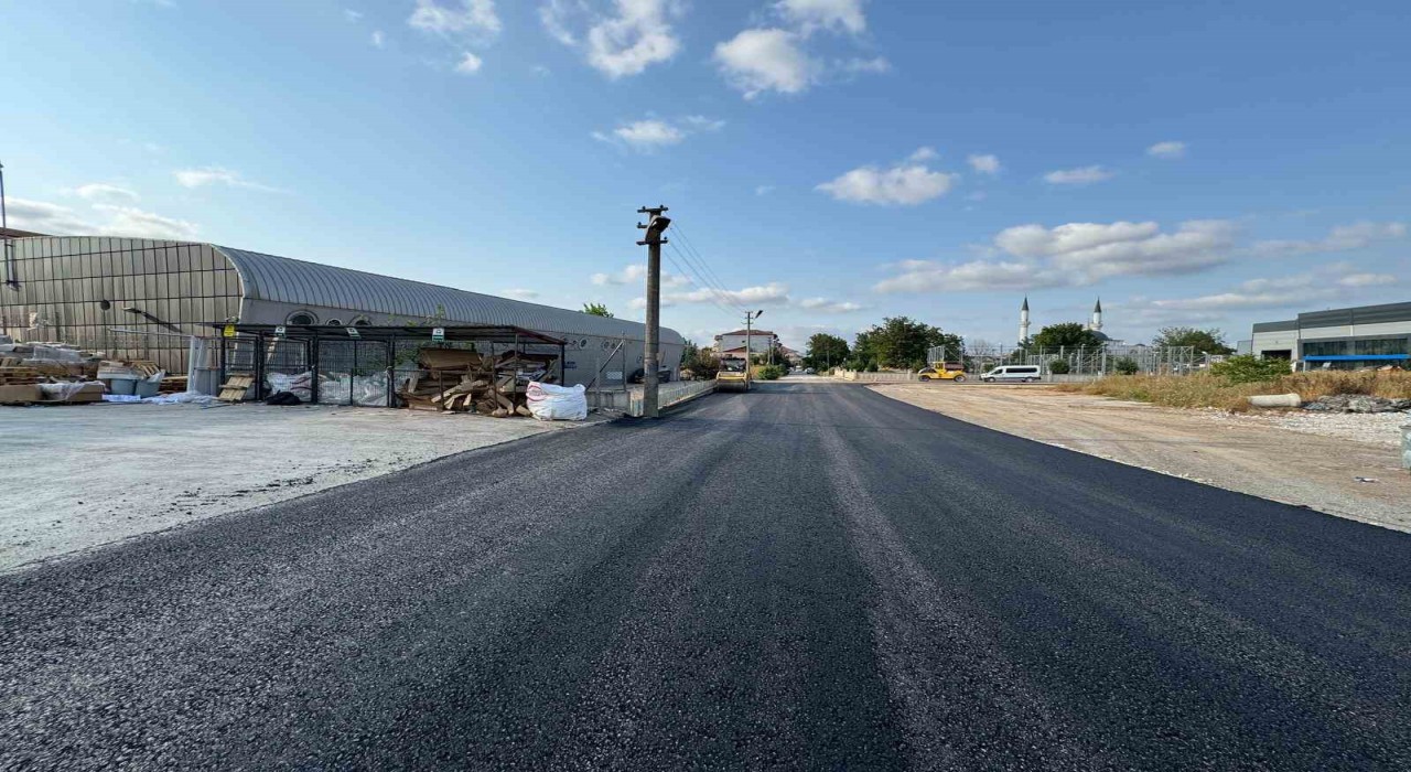 Başiskelede yollar asfaltla yenileniyor