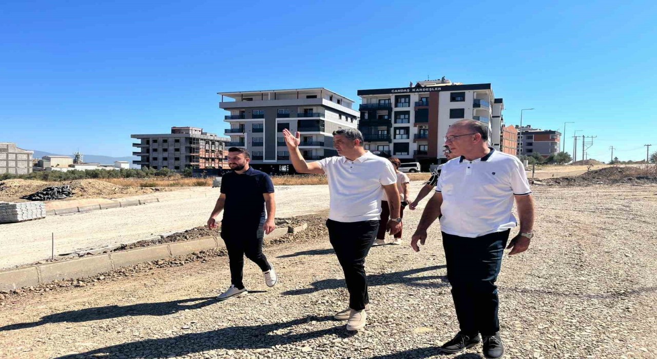 Başkan Akın Ergenekon Mahallesinde incelemelerde bulundu