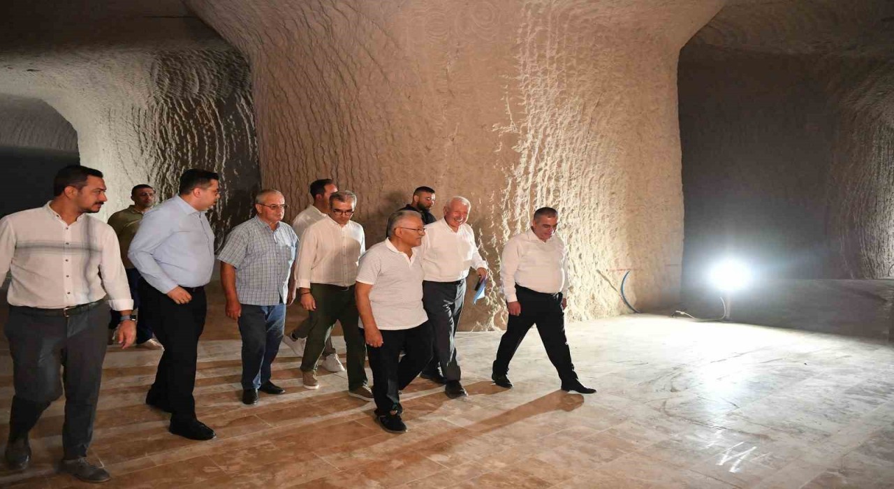Başkan Büyükkılıçtan kayadan oyma Kültepe Müzesine takip