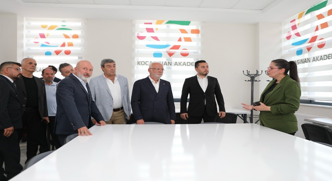 Başkan Çolakbayrakdar; Elitaşı Kocasinan Akademide ağırladı