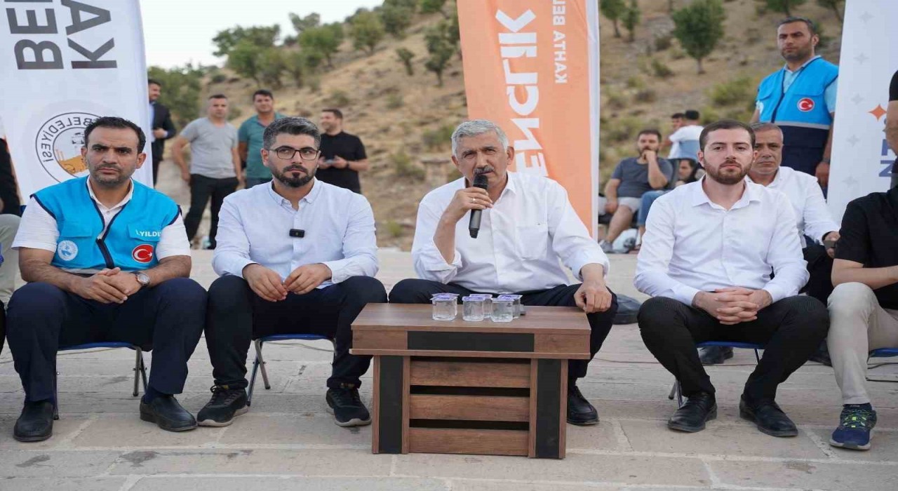 Başkan Hallaç, Cendere Köprüsünde gençlerle geleceği konuştu