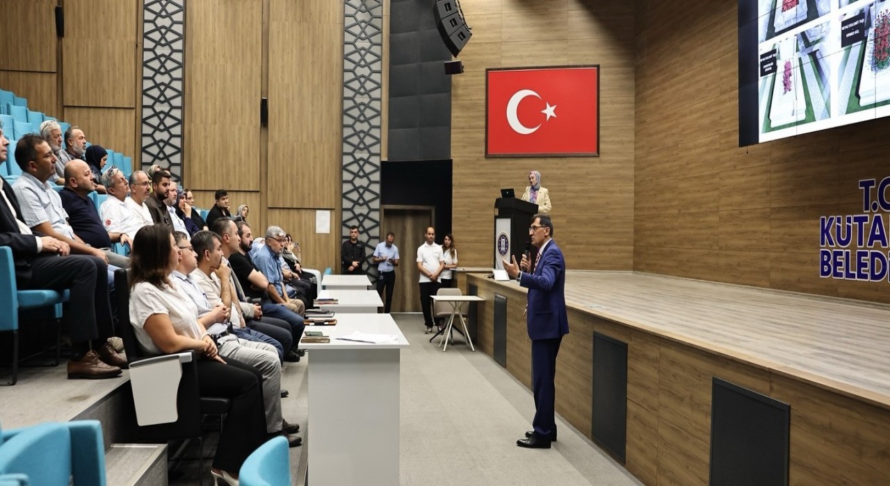 Başkan Kahveci: Şehitlerimizin bize bıraktığı en kıymetli emanet aileleridir