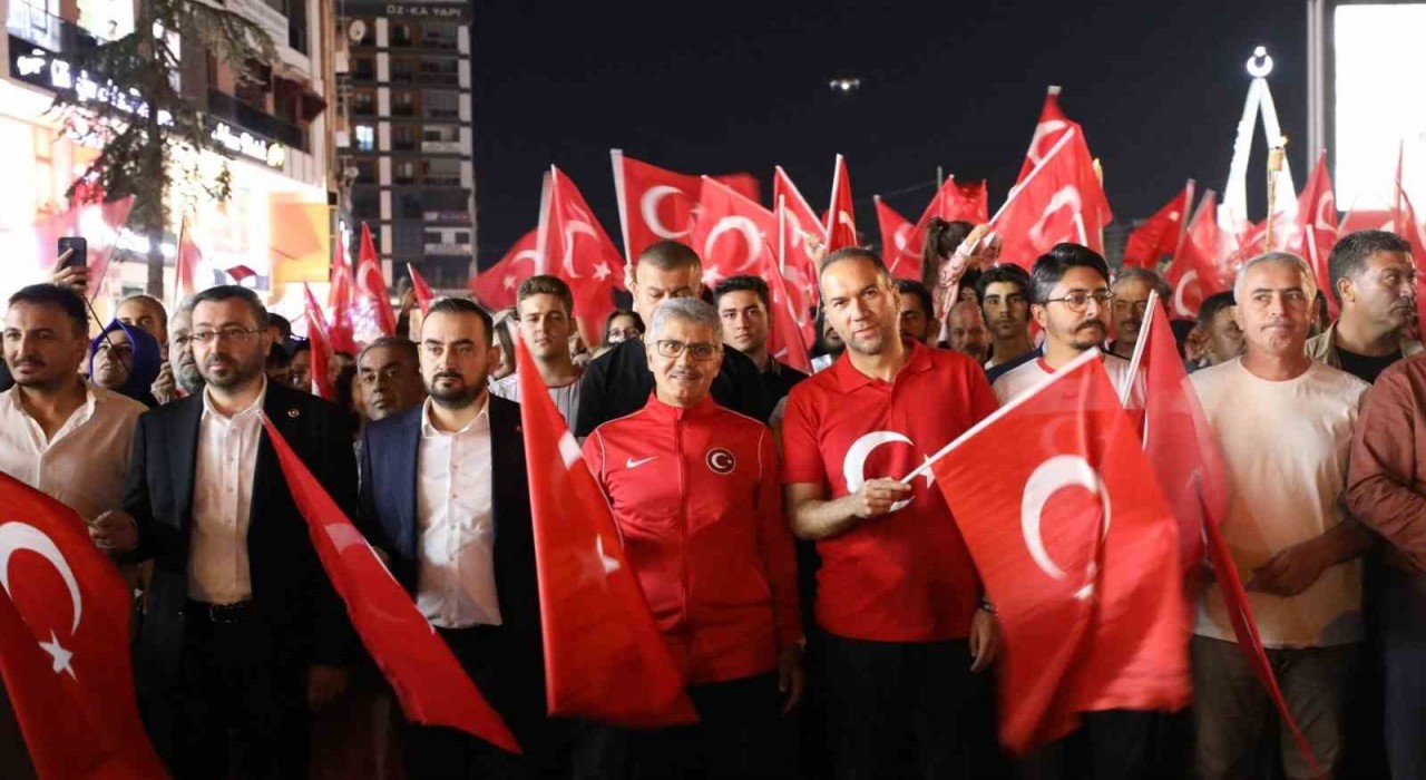 Başkan Özdemir: 30 Ağustos, milletimizin yeniden doğuşunun simgesidir