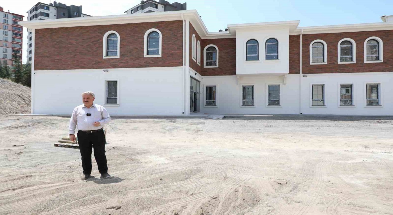 Başkan Palancıoğlu Kocatepe Sosyal Tesis ve Kuran Kursunda inceleme yaptı