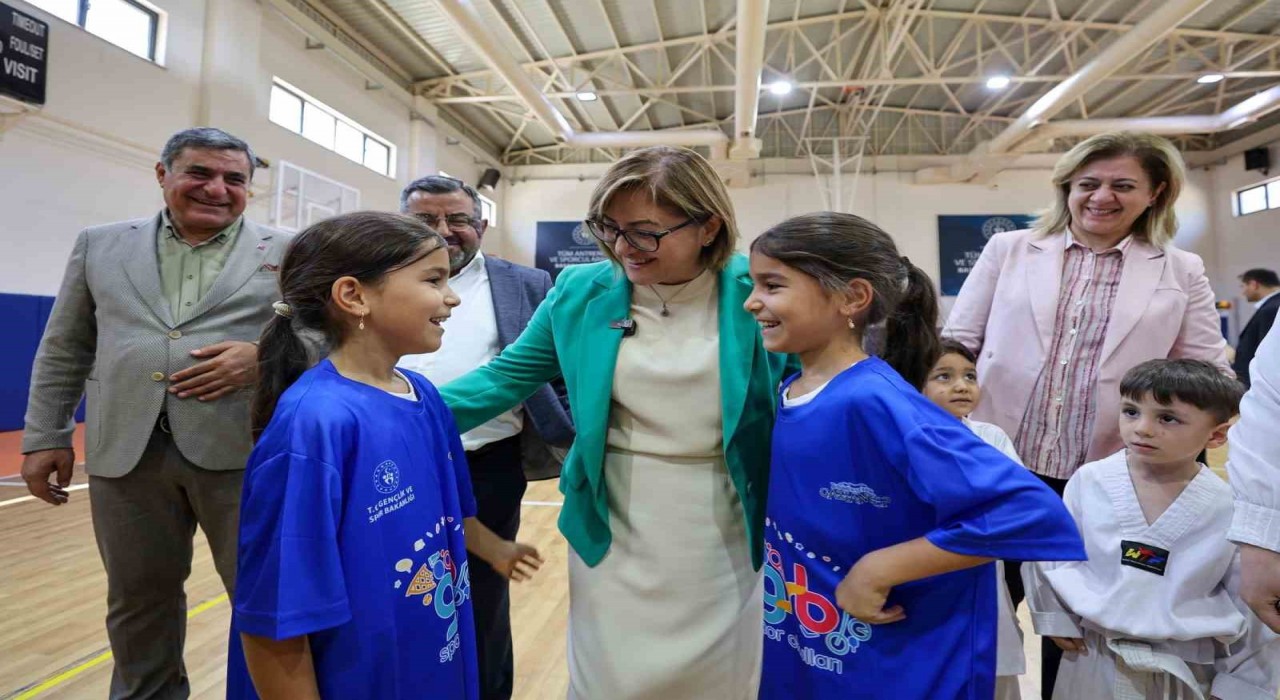 Başkan Şahin, Yaz Okullarından yararlanan çocuklarla bir araya geldi