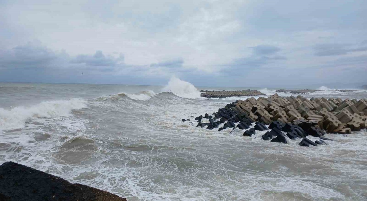 Batı Karadenizde fırtına uyarısı yapıldı