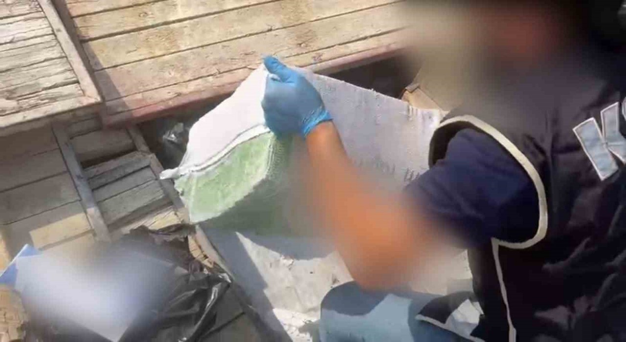 Batmanda 7 bin 200 paket kaçak sigara ele geçirildi