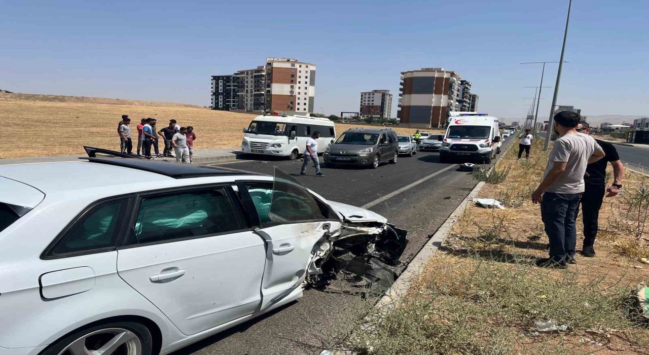 Batmanda zincirleme kaza: 2 yaralı