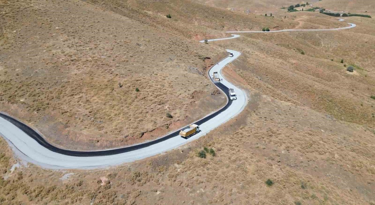 Battalgazide 5 kilometrelik asfalt seferberliği tamamlandı