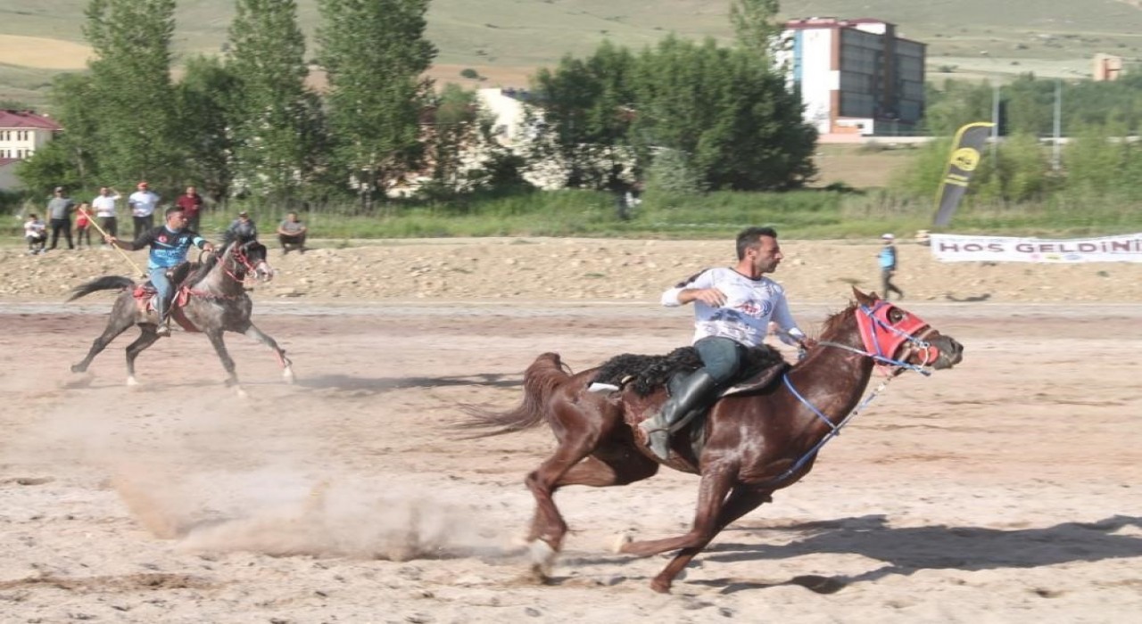 Bayburtta Atlı Cirit İl Birinciliği Müsabakaları bugün başlıyor
