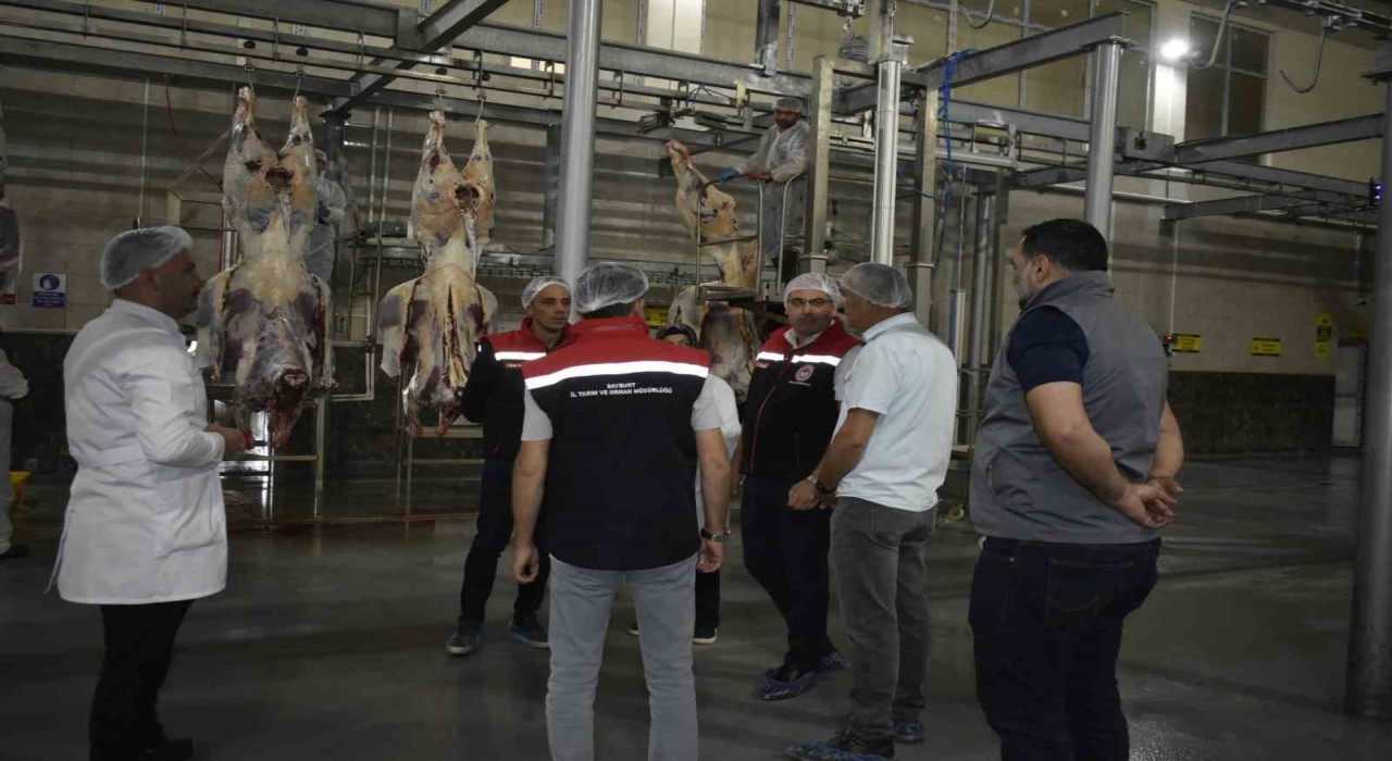 Bayburtta belediyeye ait mezbahada denetim yapıldı