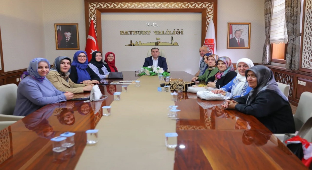 Bayburtta el emeği ürünler ve kadın istihdamına yönelik çalışmalar değerlendirildi