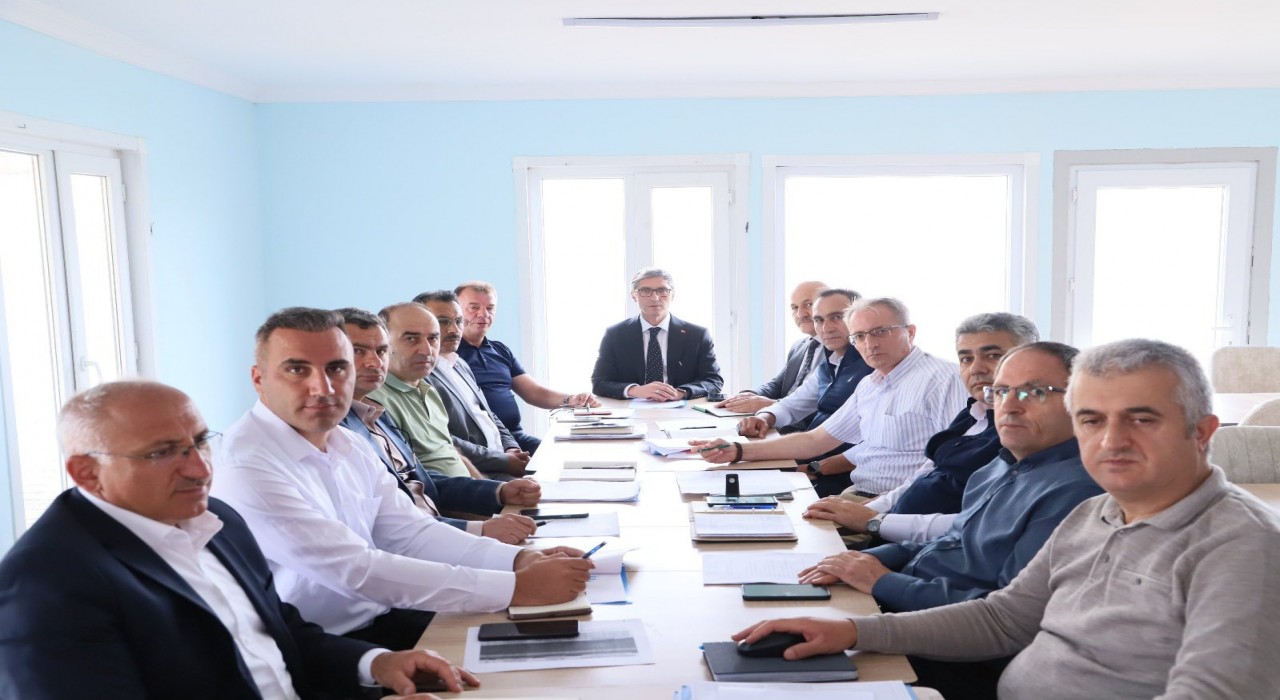 Bayburtta ilçe milli eğitim müdürleri ile yeni dönem toplantısı yapıldı