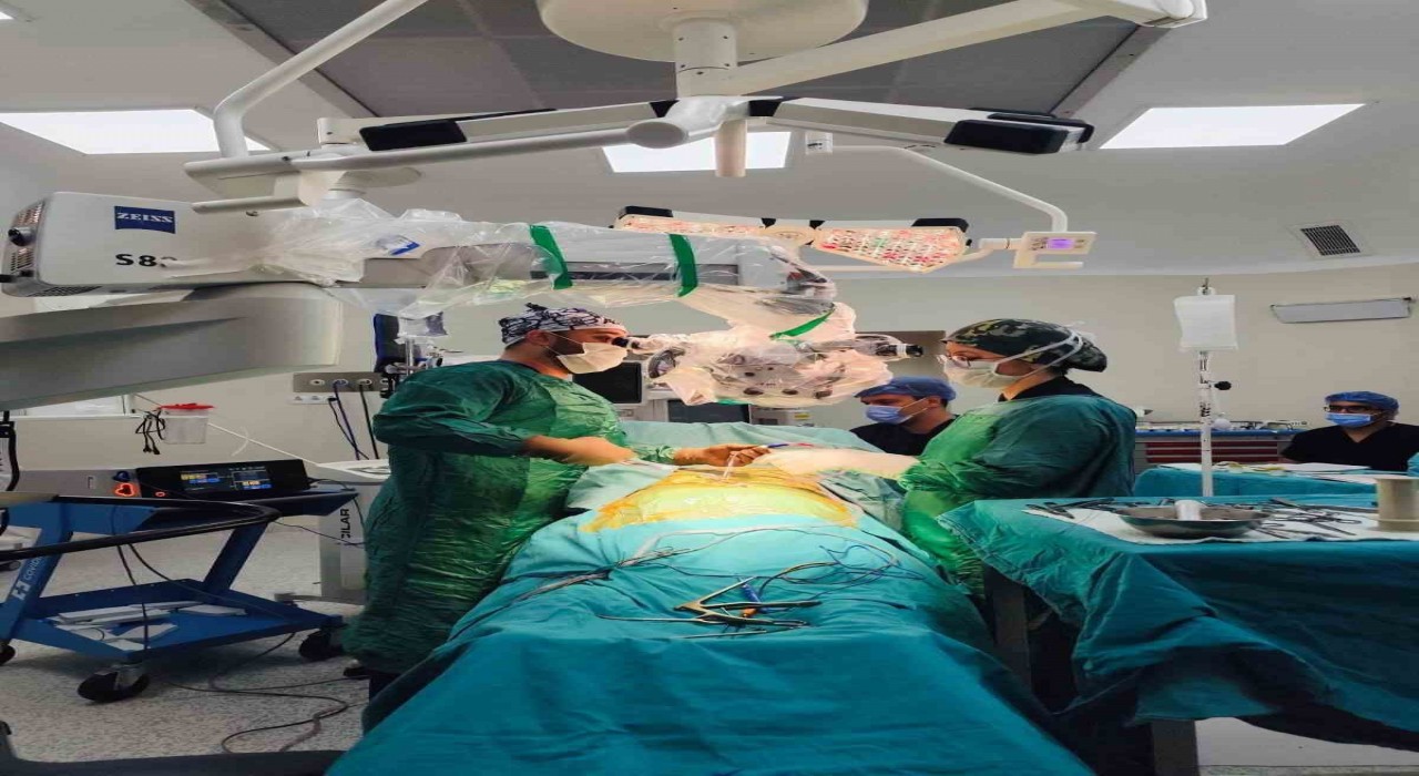 Bayburtta ilk kez yapılan boyun omuru operasyonu başarıyla gerçekleştirildi