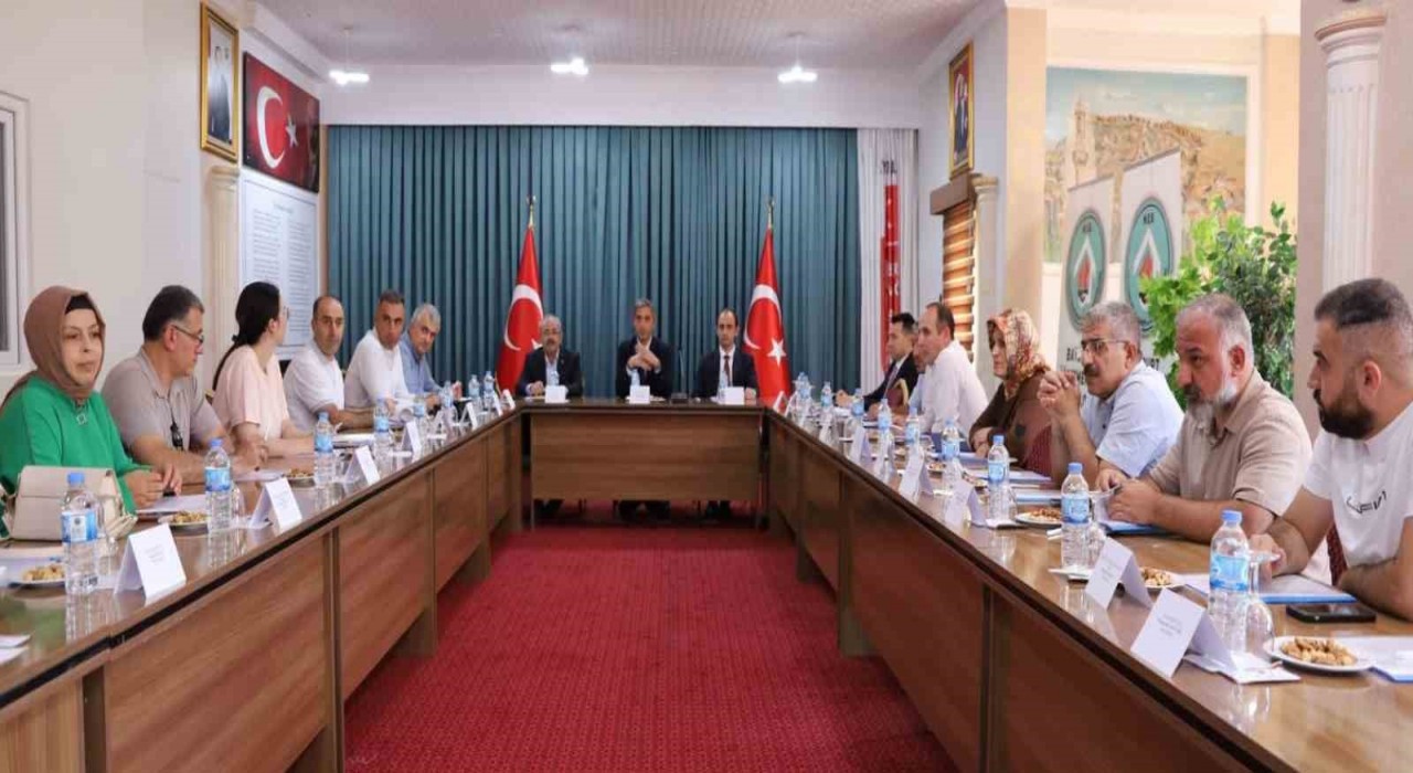 Bayburtta Mesleki ve Teknik Eğitim Okul Yönetim Kurulu toplantısı yapıldı