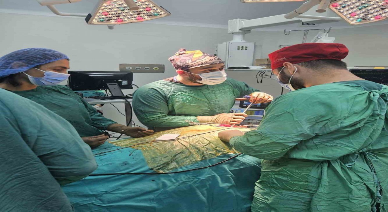 Bayburtta omurilik basısı olan bir hastaya omurga ameliyatı yapıldı