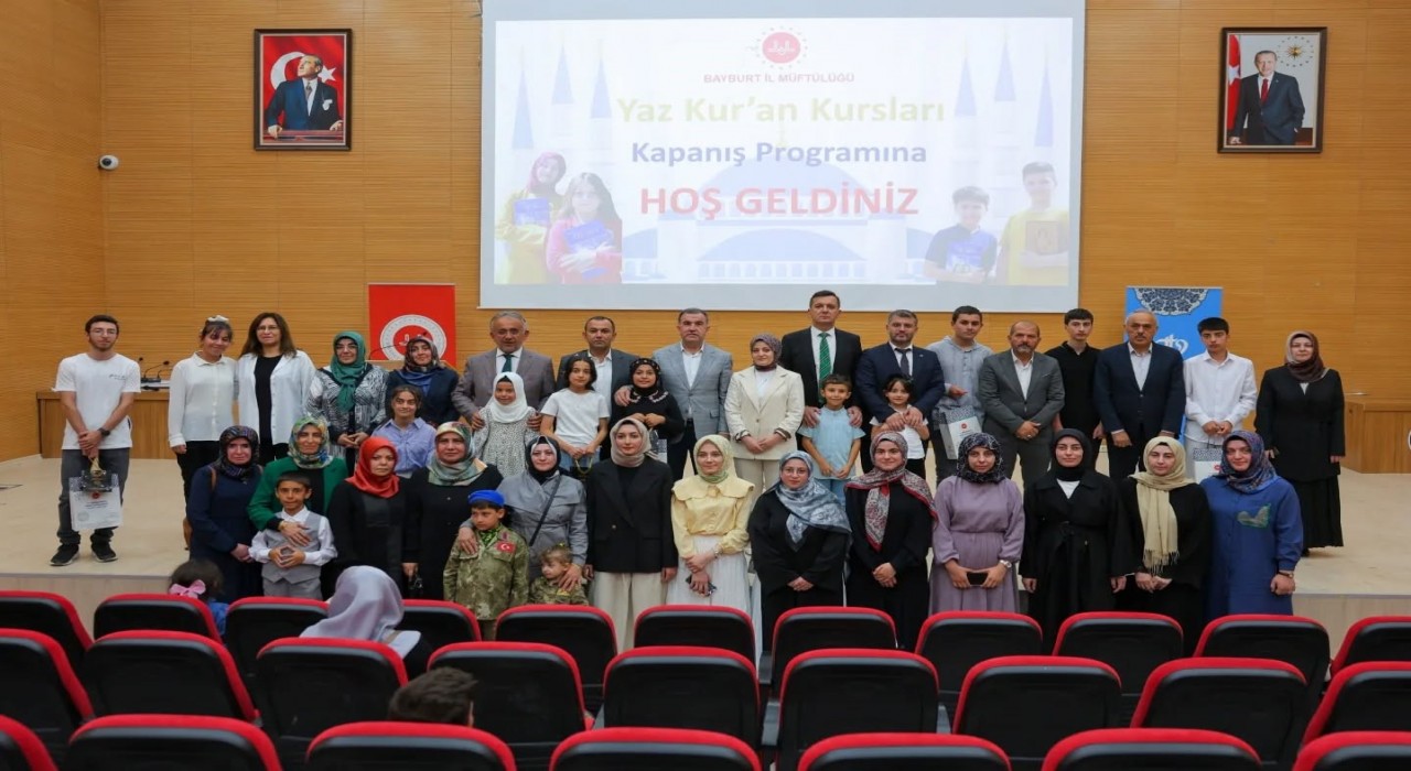 Bayburtta Yaz Kuran Kursları kapanış programı düzenlendi
