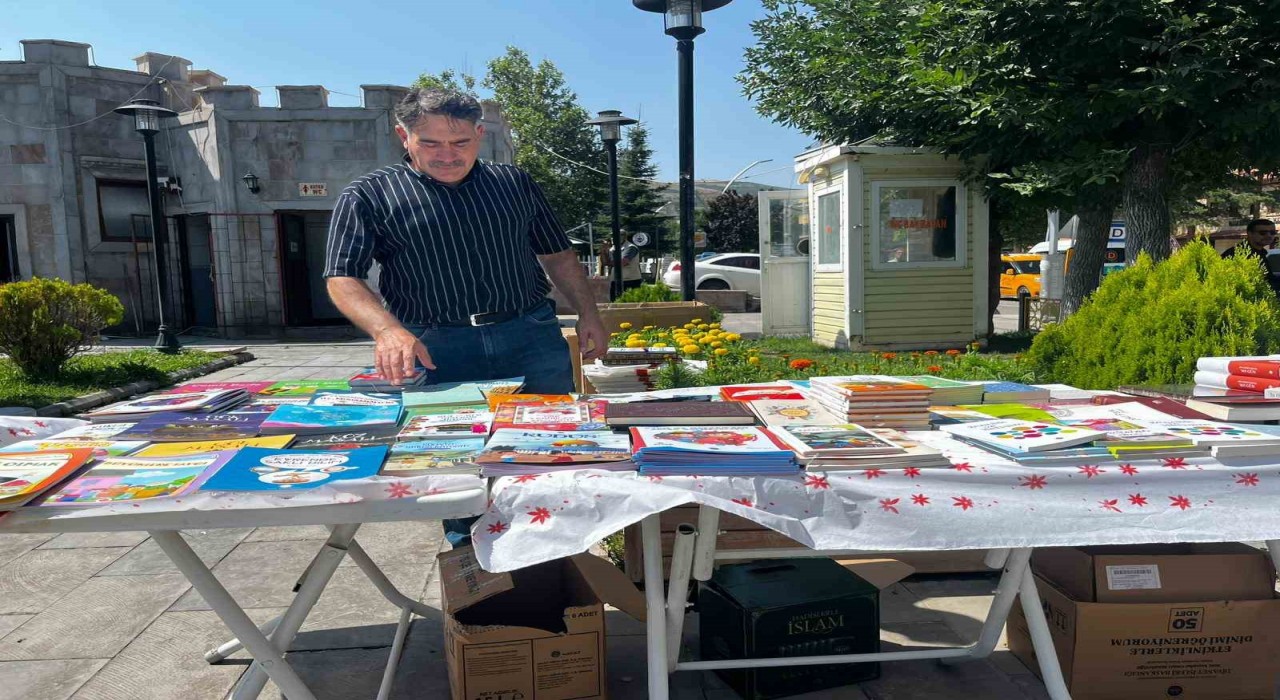 Bayburtta yetimler ve ihtiyaç sahibi aileler için hayır çarşısı açıldı