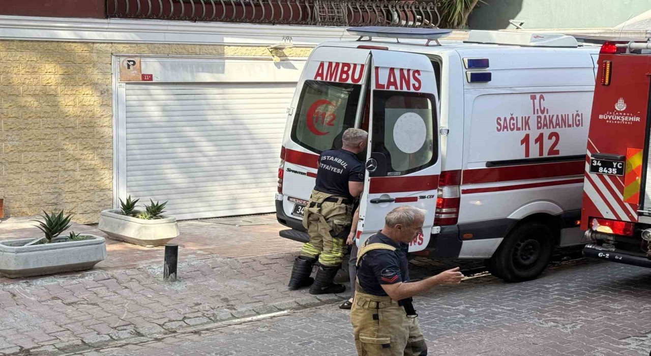 Beşiktaşta 5 katlı binada korkutan yangın