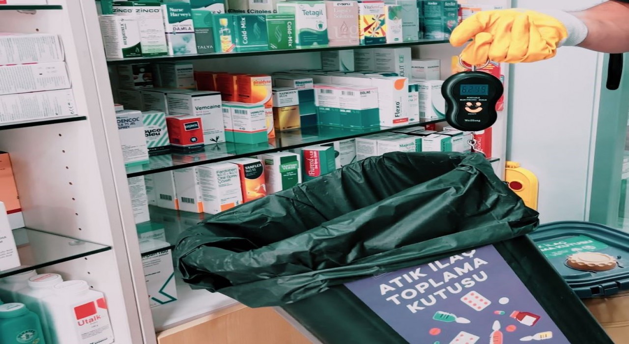 Beşiktaşta Dönüştür Kazan uygulamasıyla katı atıklar doğadan uzaklaştırılıyor