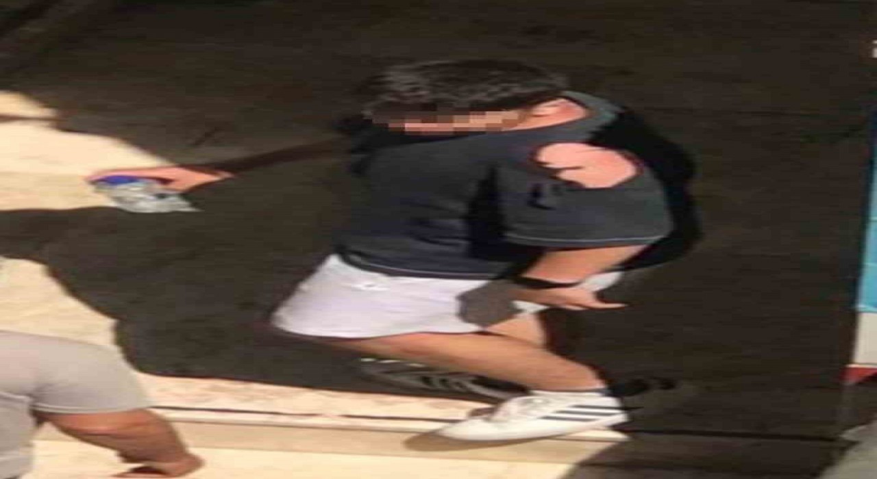 Beylikdüzünde sitede kargocu giremez kavgası kamerada