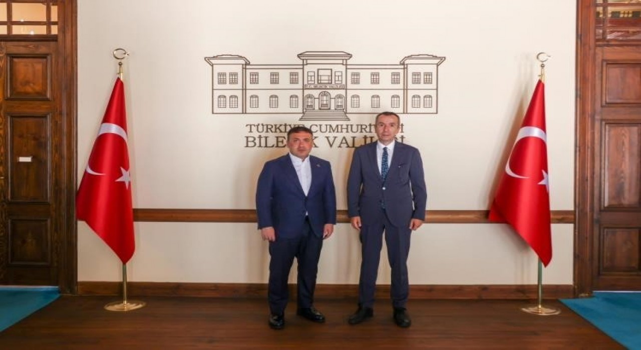 Bilecik Valisi Faik Oktay Sözer, İl Tarım ve Orman Müdürü Çetin Ayvalıkı makamında ağırladı