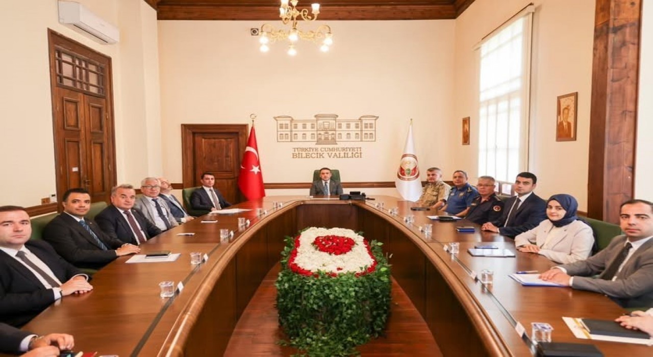 Bilecikte ilçe kaymakamlarıyla asayiş zirvesi