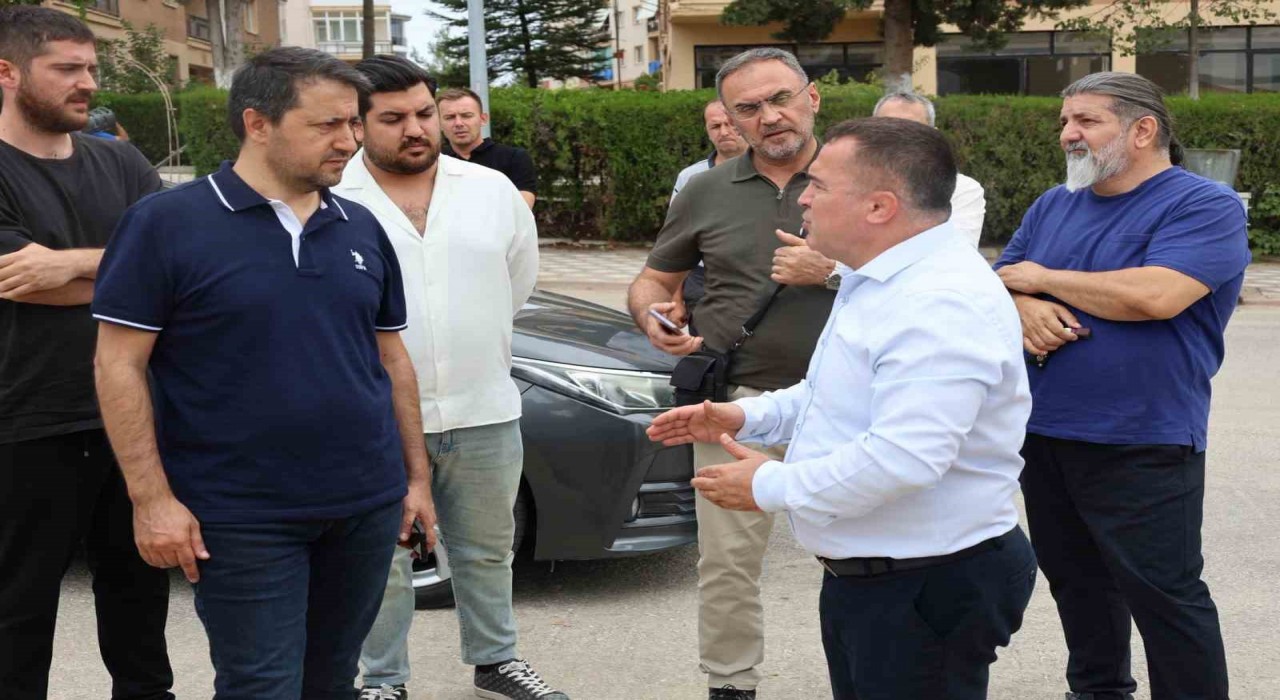 Bilecikte yıllardır yapımına devam eden stadyum inşaatında inceleme