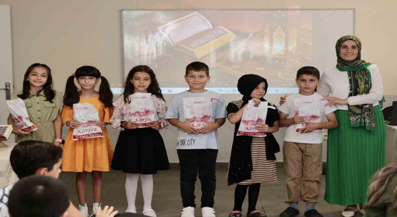 Bilgi evi öğrencilerine Kurana geçiş töreni düzenlendi