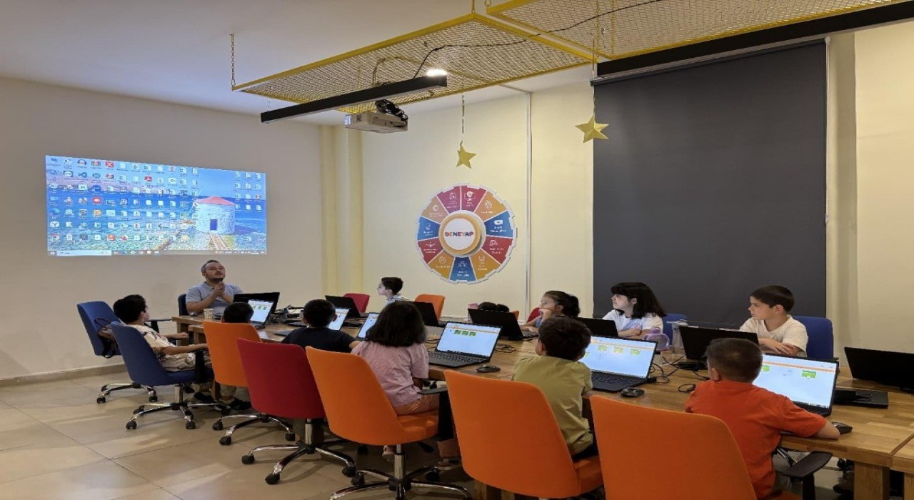 Bilim Sincanda yaz dolu dolu geçiyor