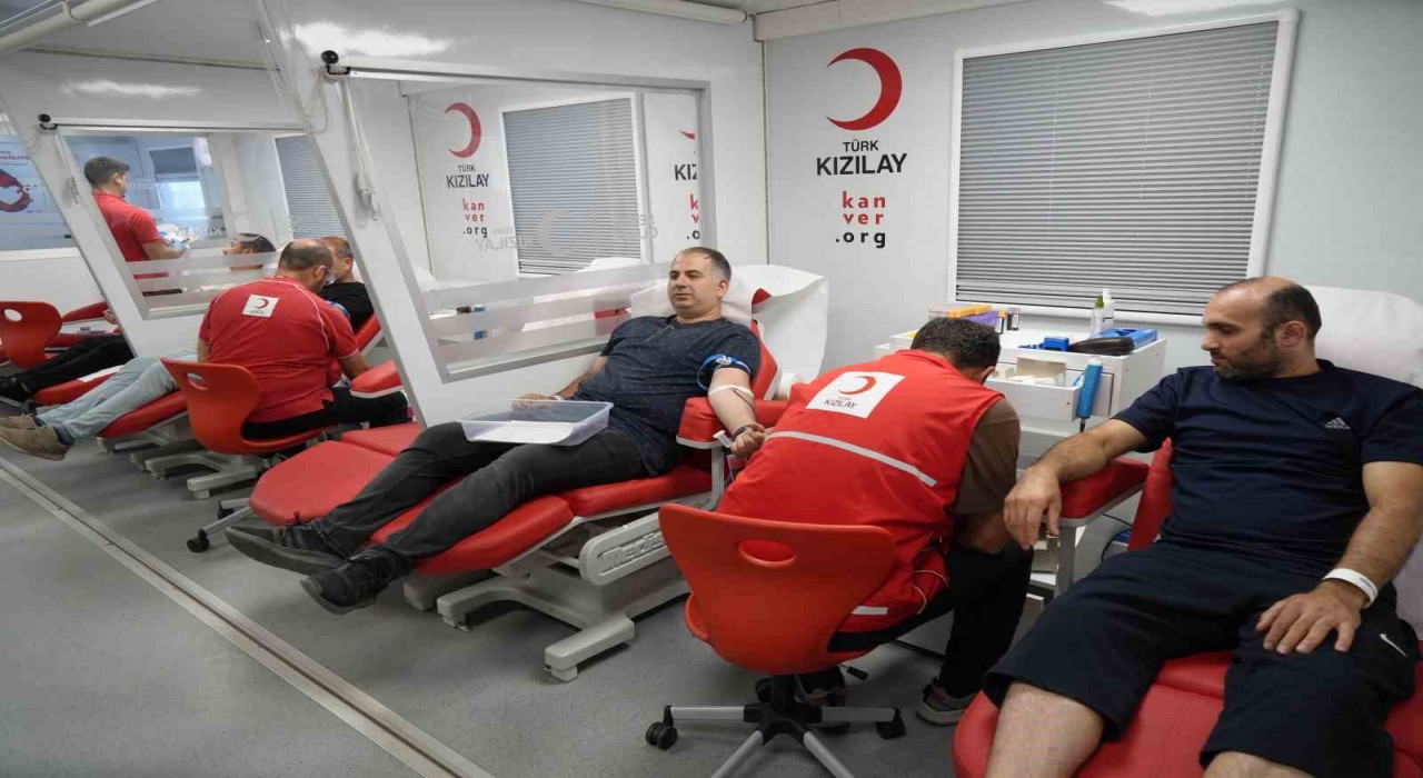 Birbirimize Candan Bağlıyız kampanyasında bin 472 ünite kan bağışı toplandı